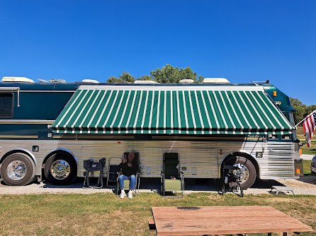 awning bus.jpg